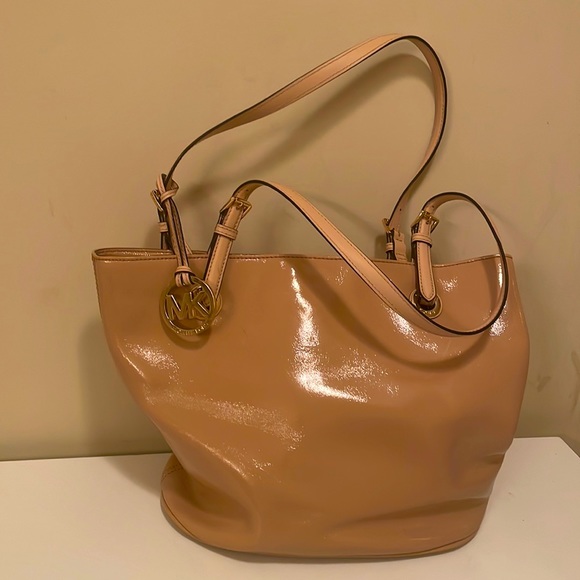 Michael Kors Handbags - Michael Kors patent leather tan tote bag -